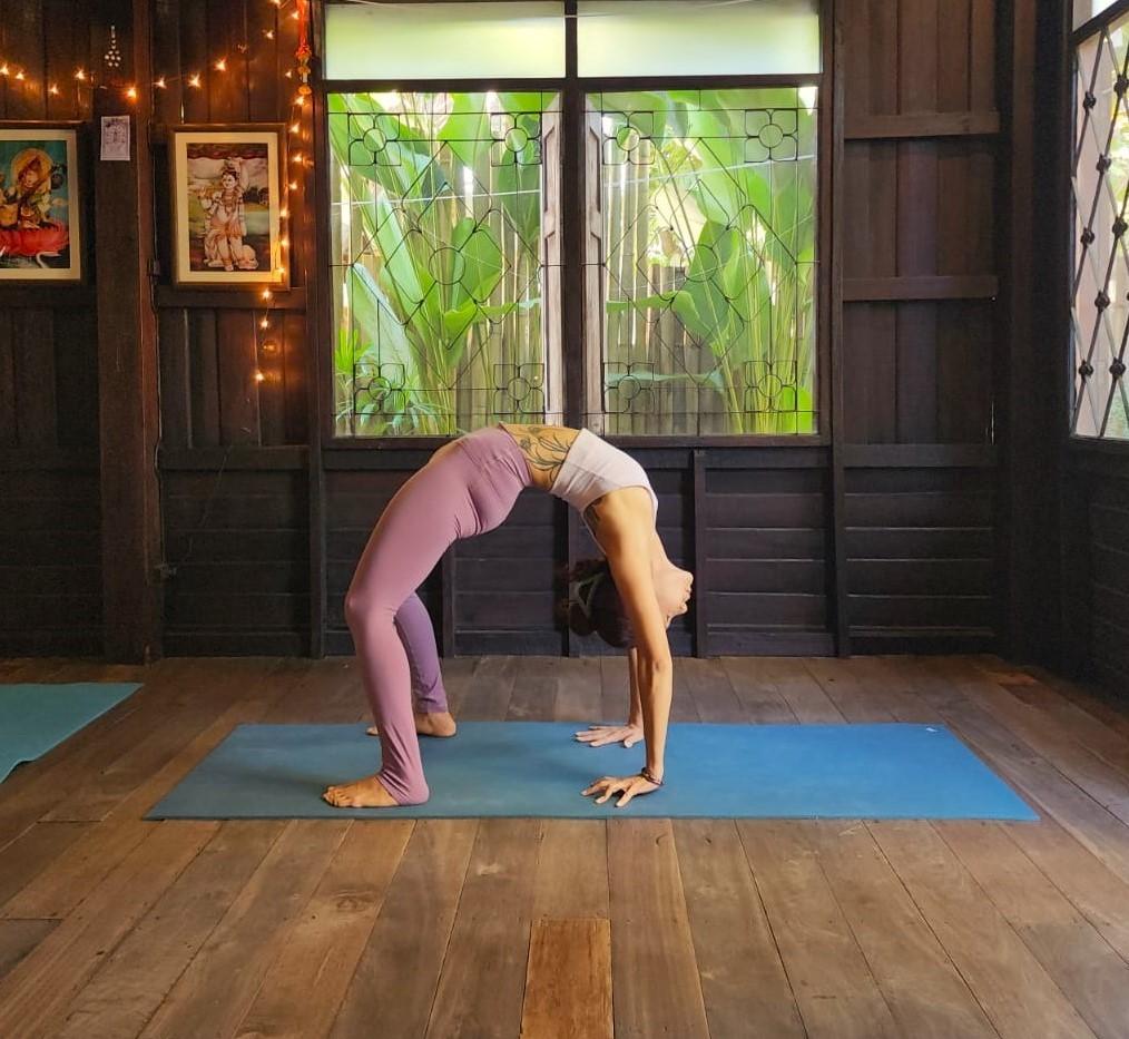 Backdrops, Arm Balances & Inversions with Kru Annie